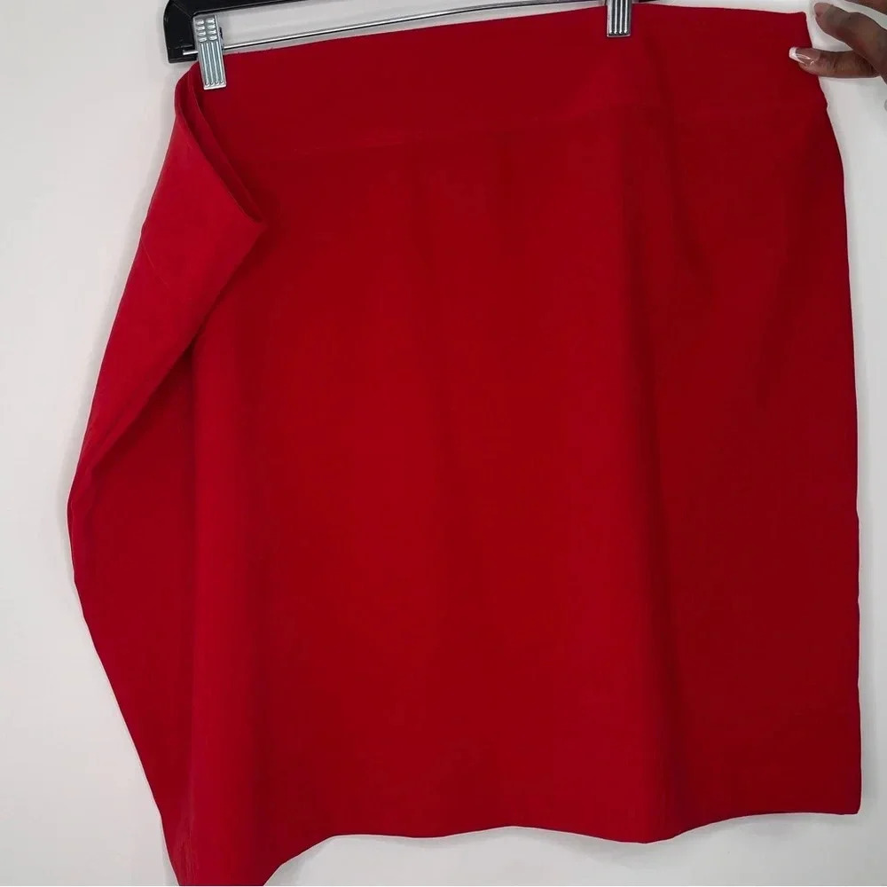 Avenue Faux Suede Skirt in Red in Size 26 - Picture 3 of 7